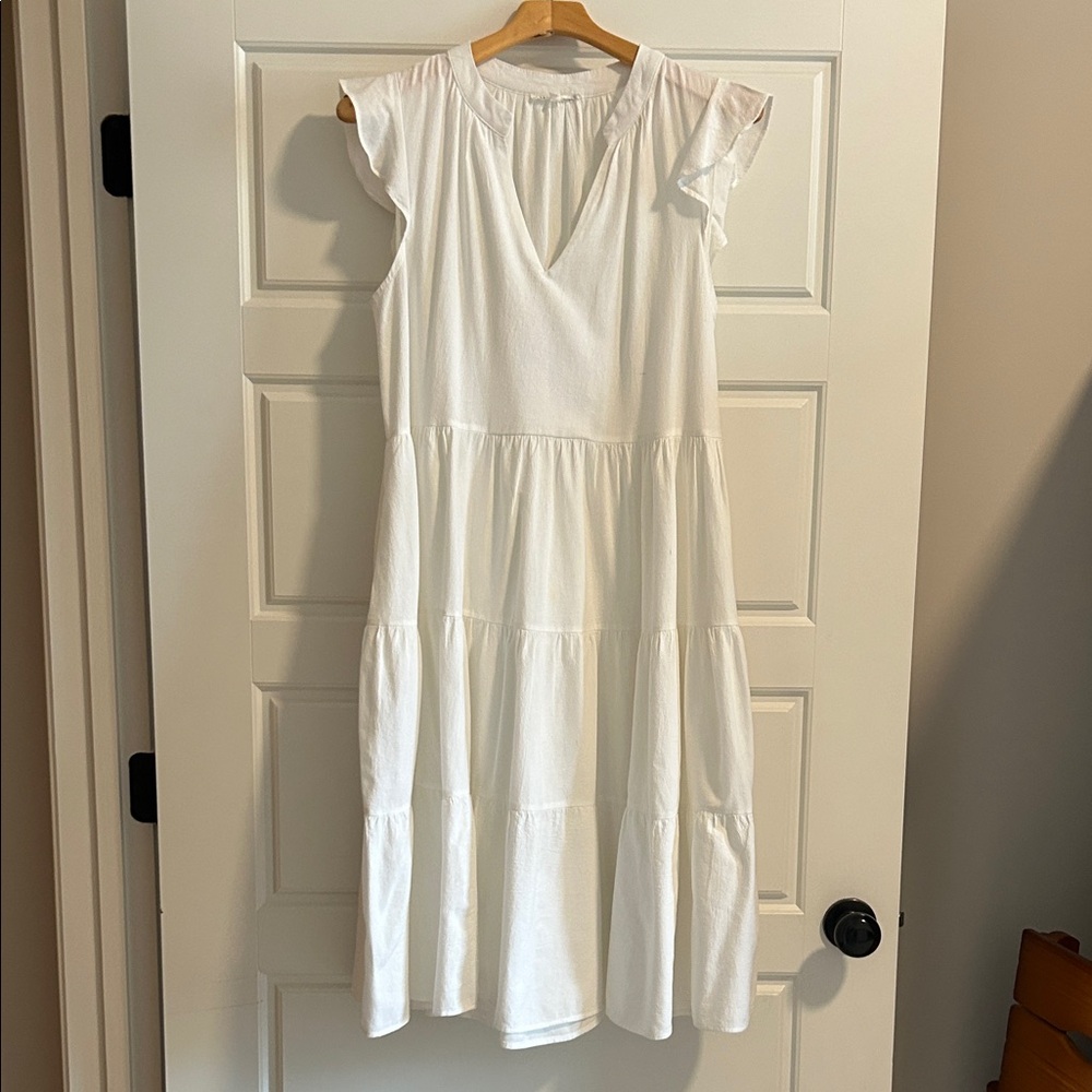 Chic White Flutter Sleeve Midi Dress